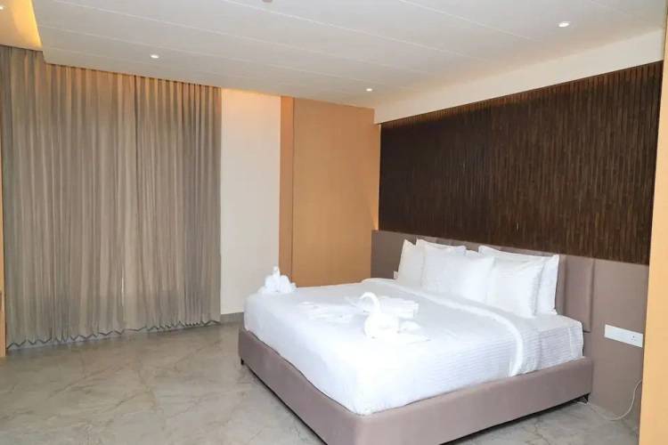 Luxury Suite