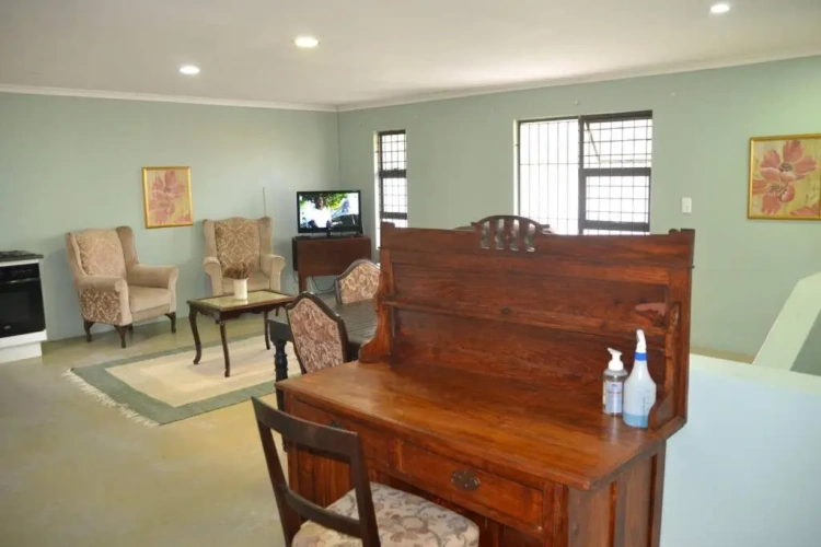 2 Bedrooms Villa