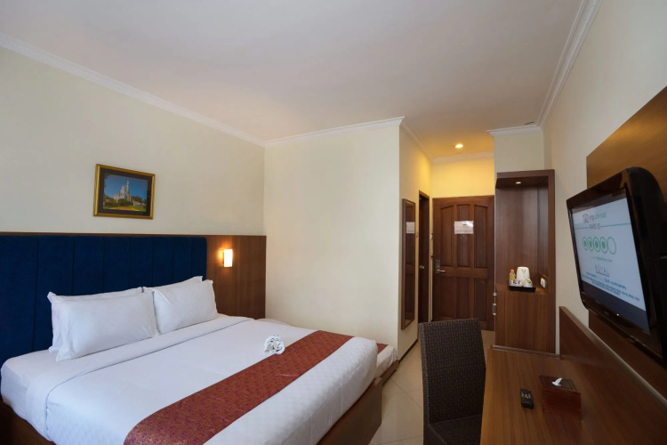 Royal Hotel and Villa Batu