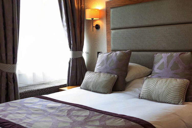 The George Hotel