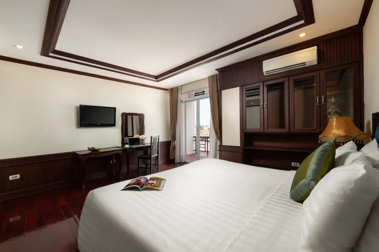MK Royal Hotel