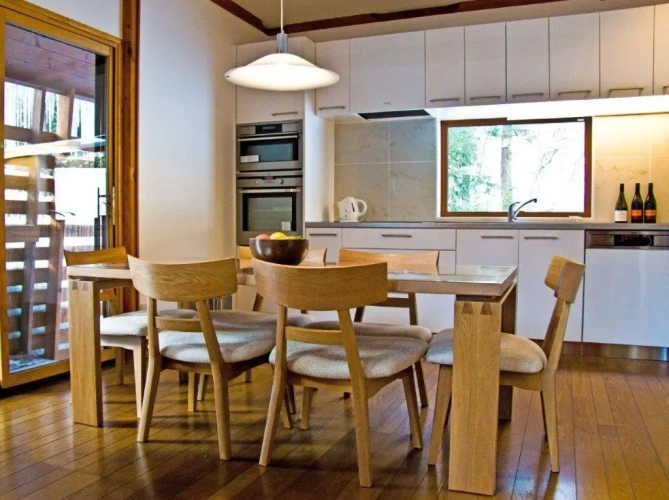 3 Bedrooms Cottage