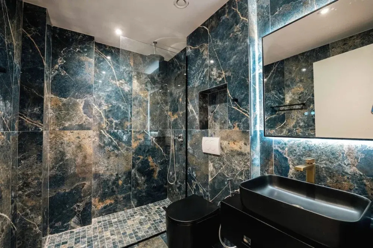 Cuni Luxury Hotel