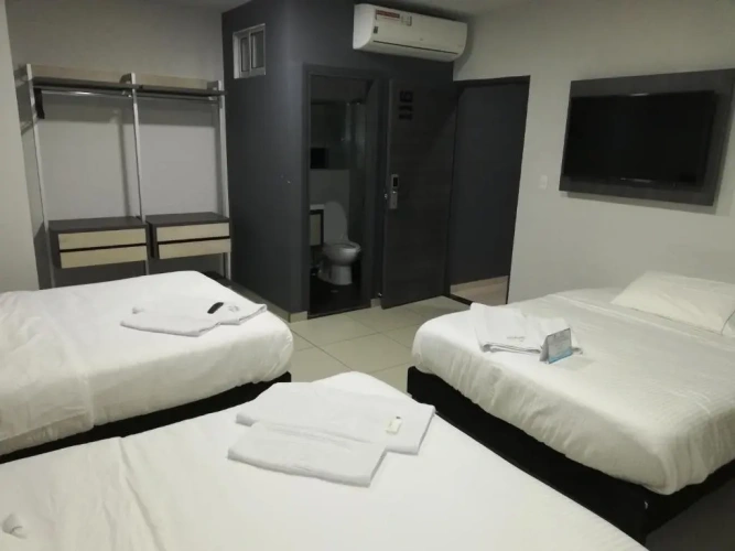 Standard Triple room