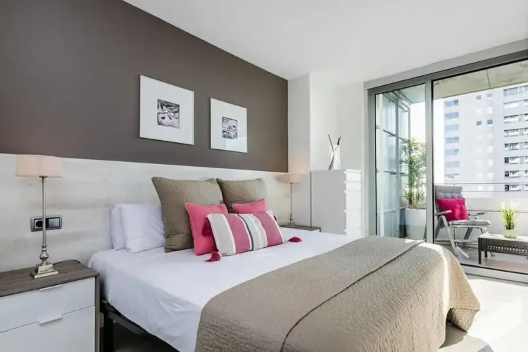 Stylish 2bed/2bath With Swimming Pool