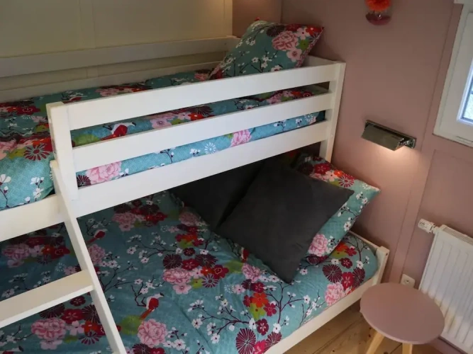 2 Bedrooms Cottage with canal view