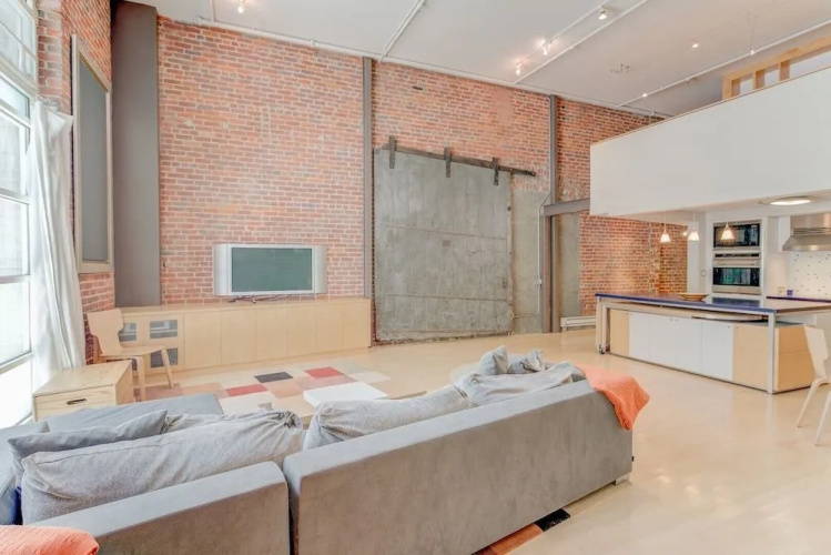 Spear Street Unit #122 - 2 Br Condo