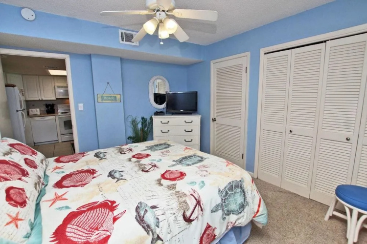Castaways by Youngs Suncoast