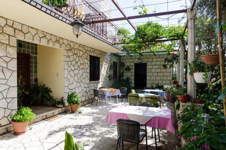Guesthouse Moretić