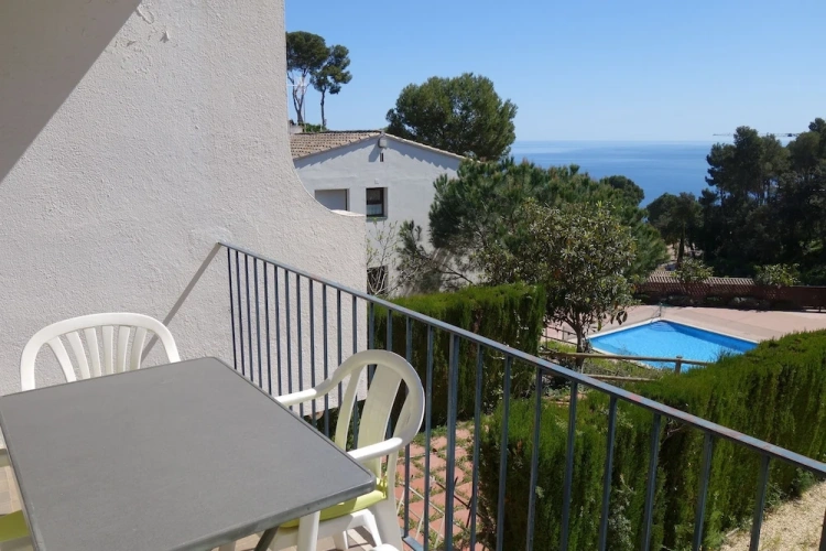 1 Bedroom Apartment with balcony
