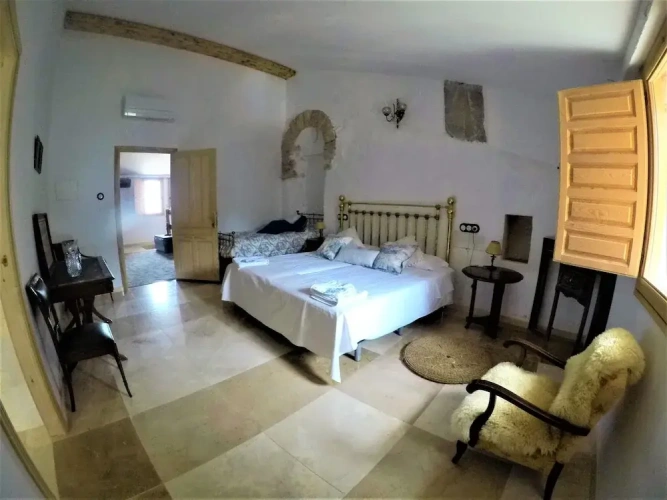 Standard Triple room