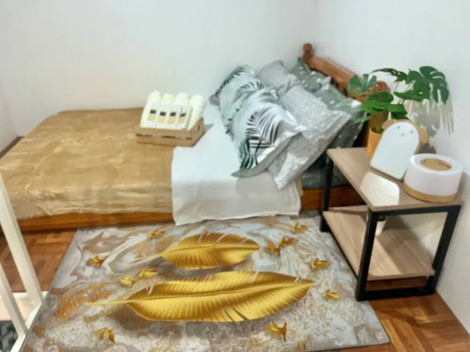 Bloomstone Urban Chill Cabin