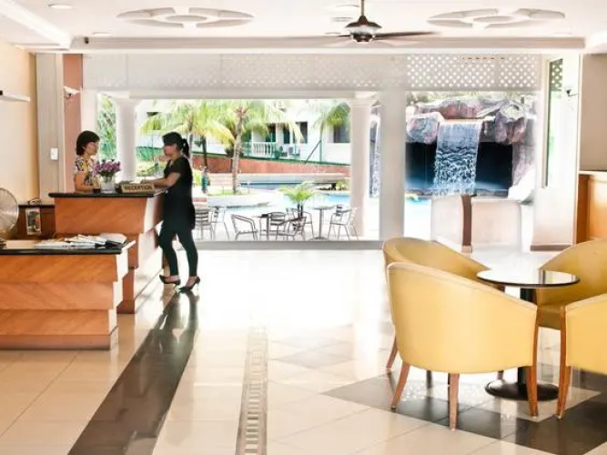 Lone Pine Resort