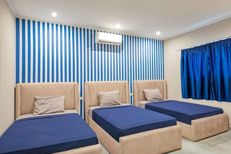 Basic Triple room