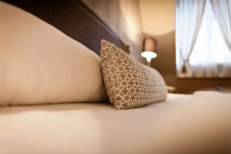 Friday Hotel