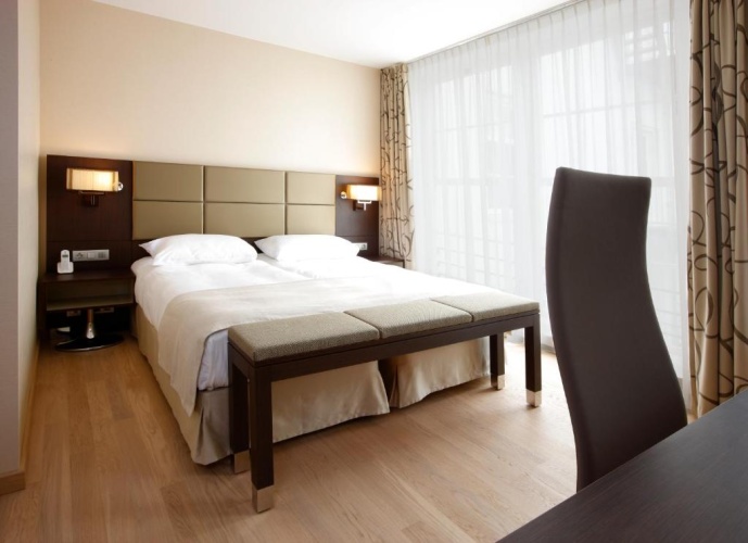 3 Bedrooms Apartment