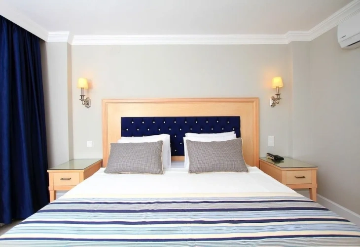 Deluxe Suite with balcony