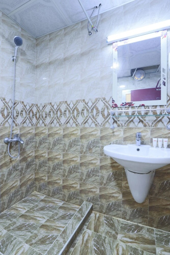 Remas Hotel Llc by OYO Rooms