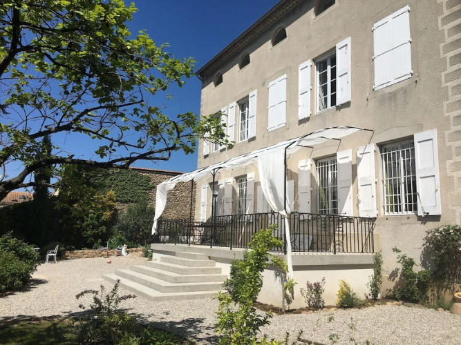Villa Rhôna