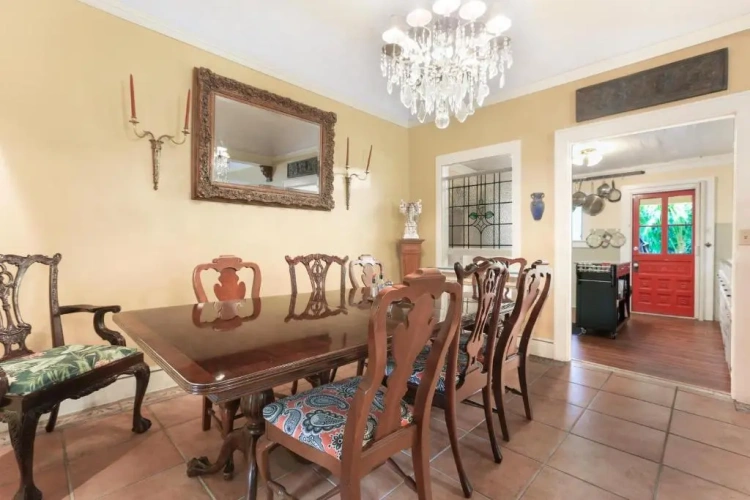 3 Bedrooms Cottage
