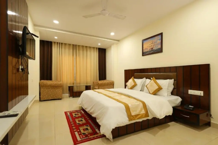 Deluxe Family room