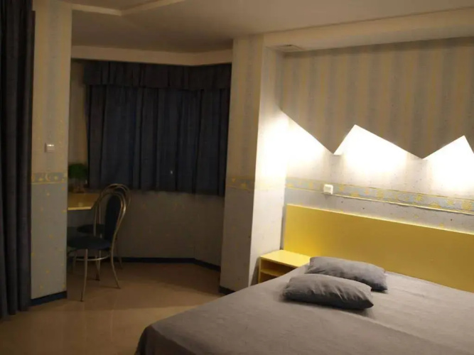 Paralax Hotel