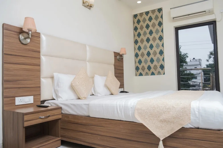 Hotel Kesar Inn