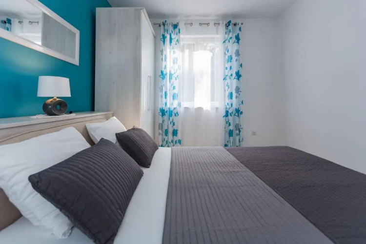 Apartment Petar - 50m from sea