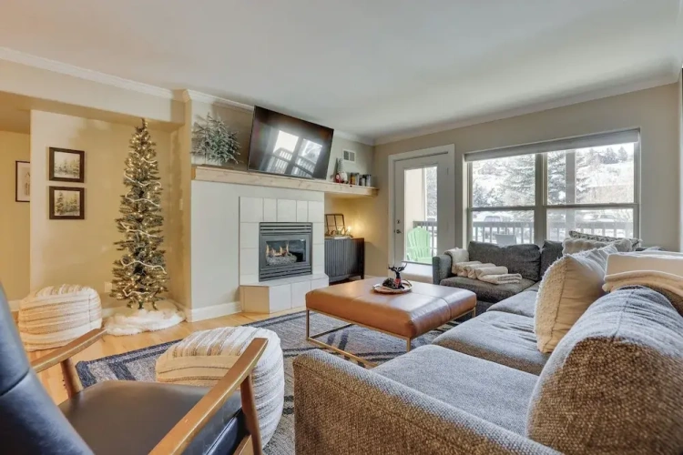 3 Bedrooms Apartment
