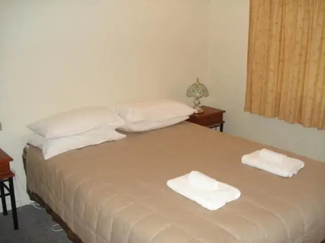La Rive Motel