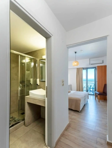 Standard Double room with sea view