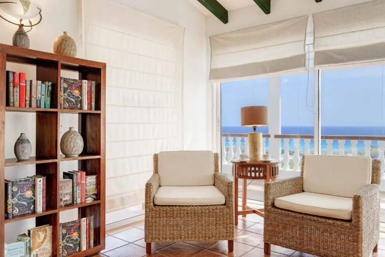 4 Bedrooms Villa