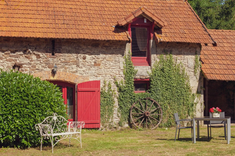 Charming And Romantic Domain With 5 Gites