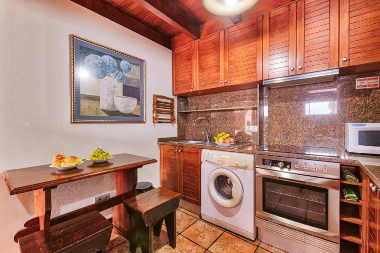 Seixal Sunny Villa