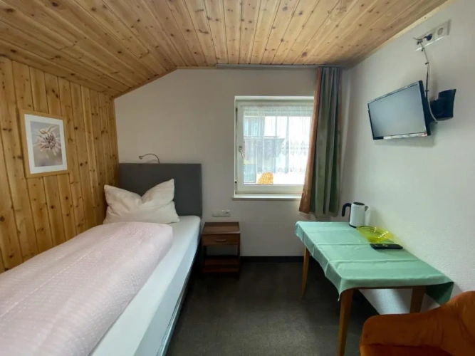 Standard Single room