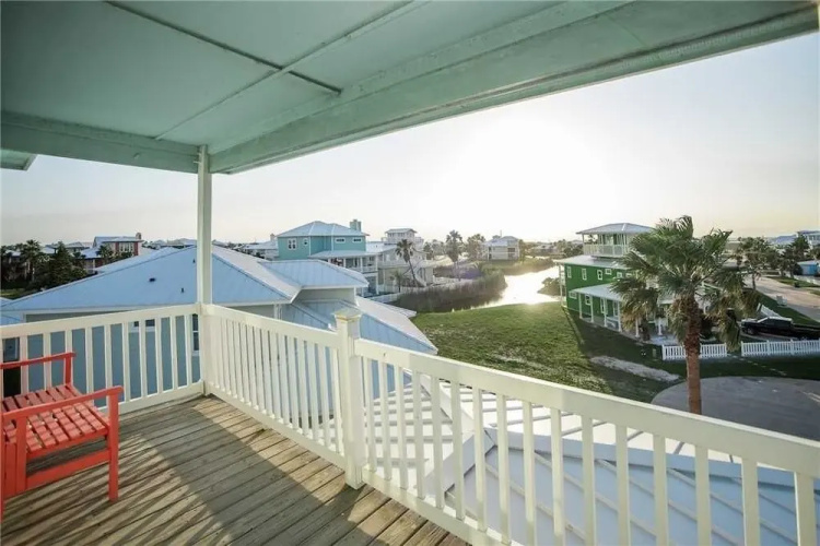 228 Mustang Royale - 4 Br Home