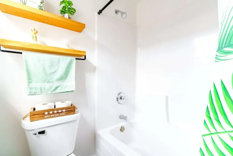 Prime Location Clean Top Rated Free Parking