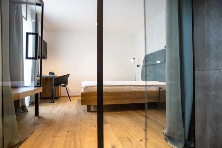 Vault Hotel