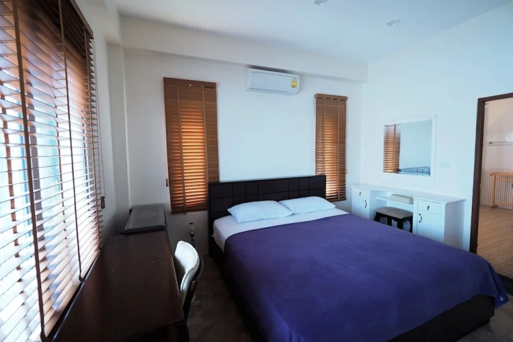 4 Bedrooms Executive Villa