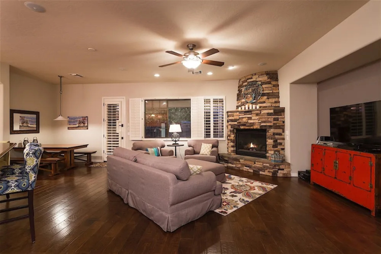 Palm Valley 4 BR by Casago
