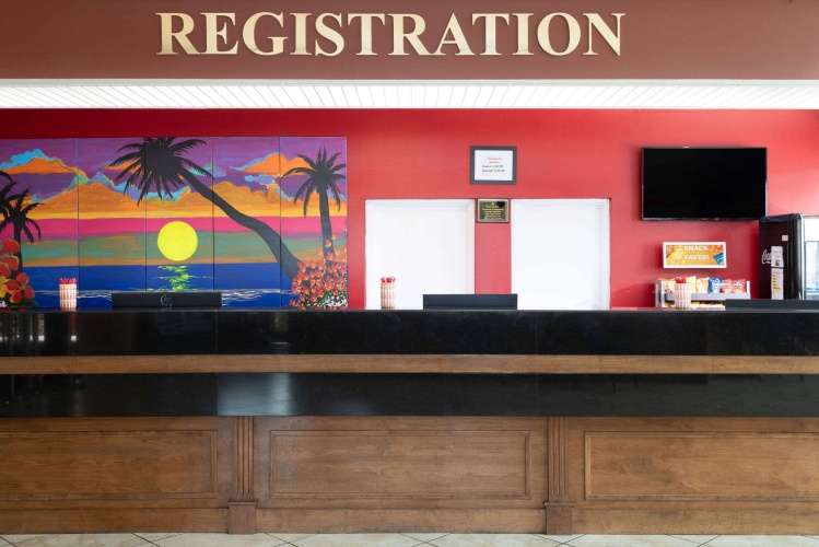 Ramada by Wyndham Kissimmee Gateway photo 23