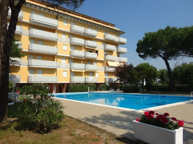 1 Bedroom Apartment with balcony and with city view