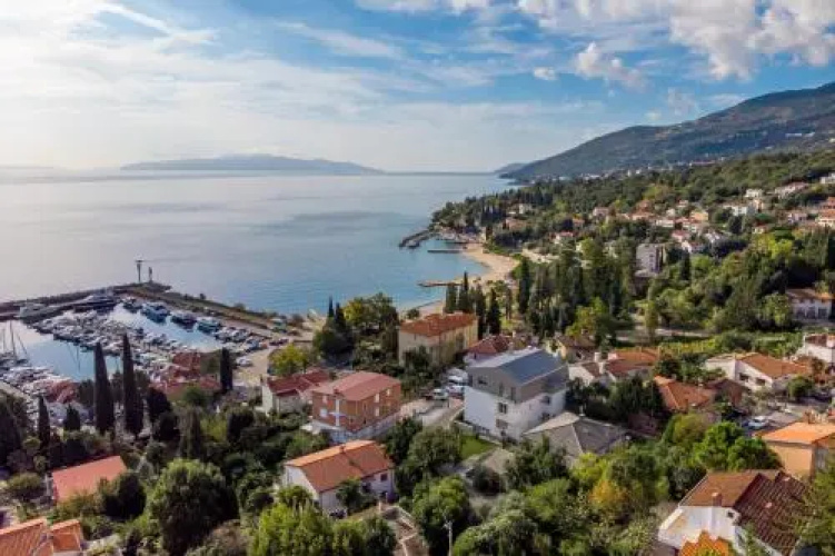 Apartments Rona Erea Ičići