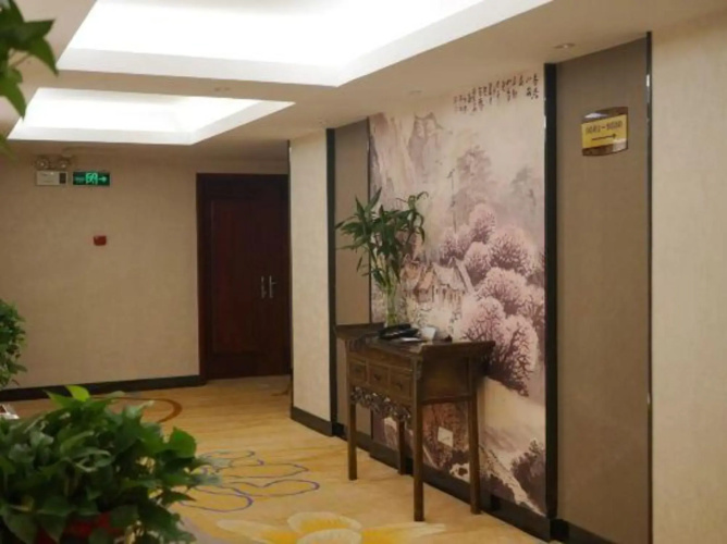 Dongfang Yuehai Hotel