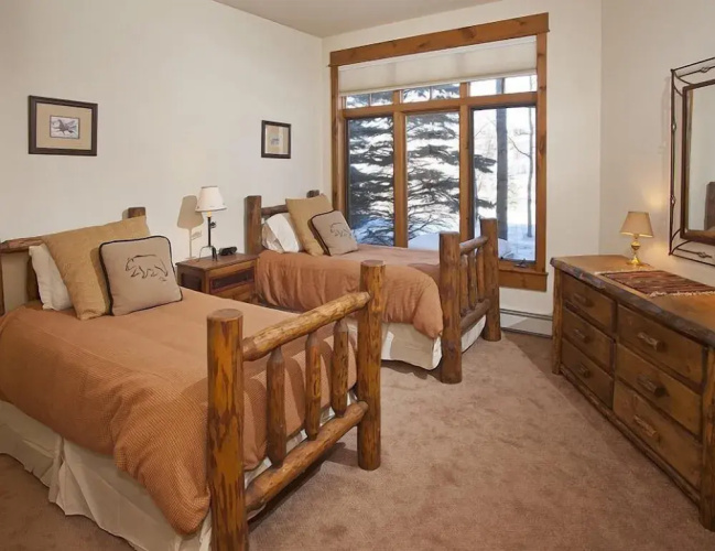 1-arrowhead 45 River Dance Way 5 bed