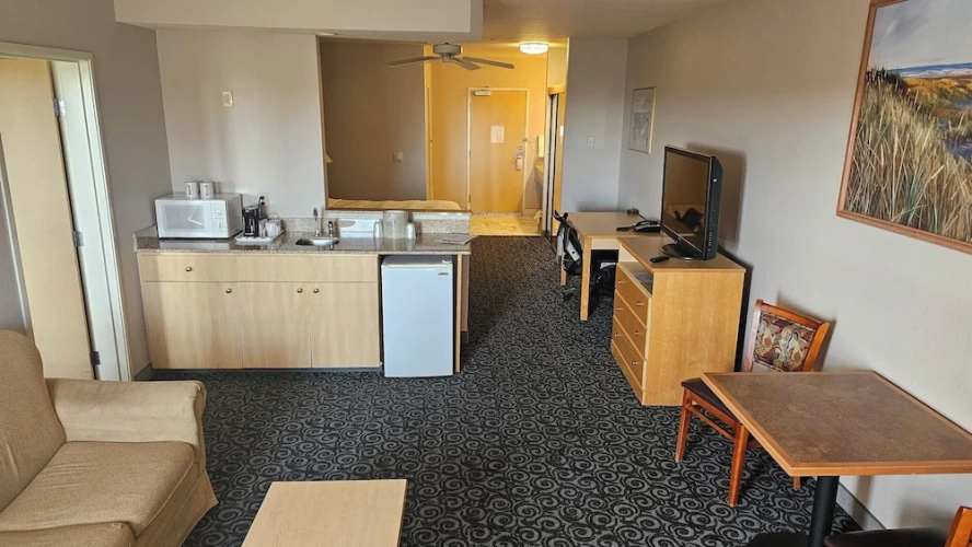 Quadruple Family Suite with partial ocean view