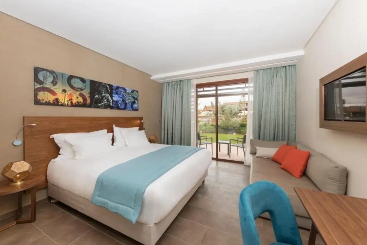 Double room with pool view