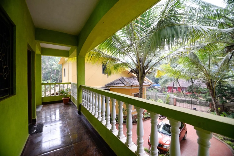 Studio with balcony