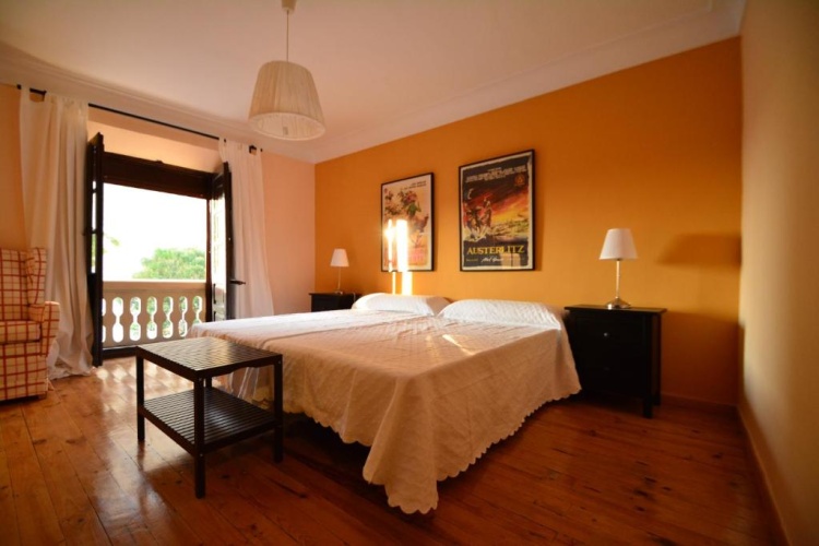 6 Bedrooms Cottage