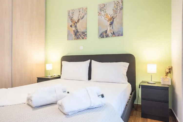 Erythros Boutique Suite By Cloudkeys